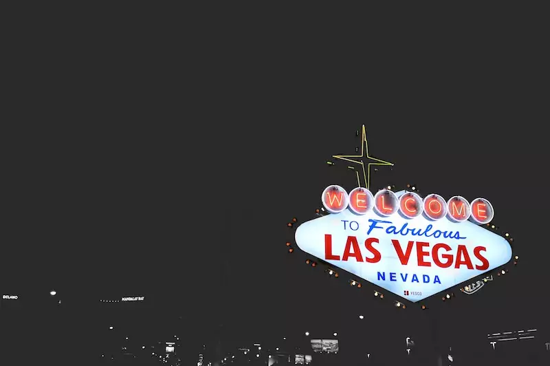 How To Move to Las Vegas